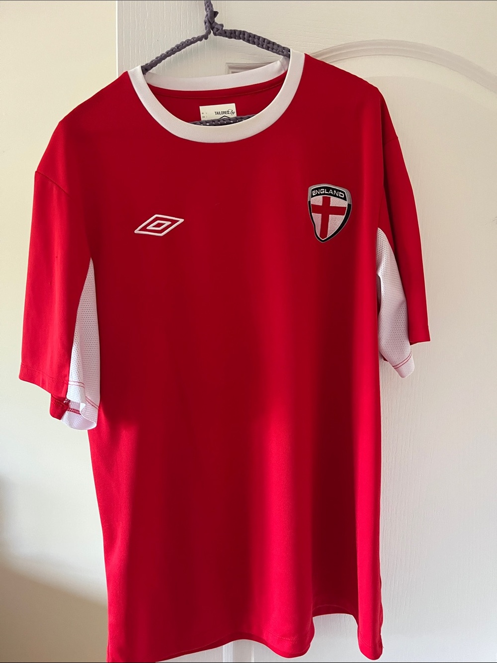 Umbro Red men’s England Football Top with White Trim